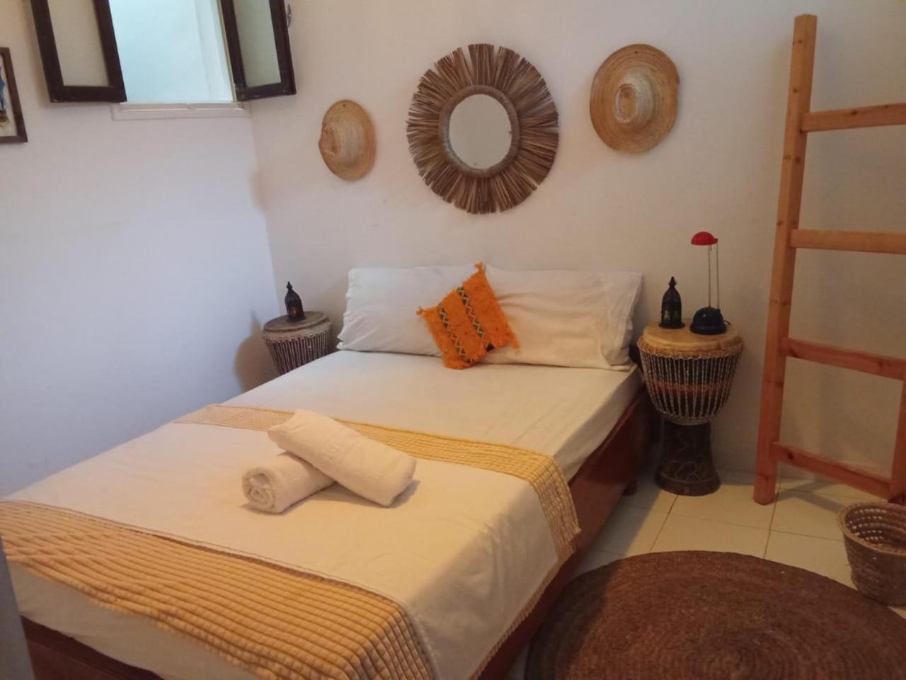 Surfer Rosa Hostel Tamraght 外观 照片