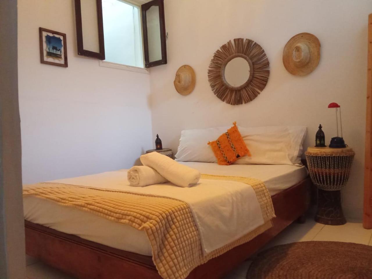 Surfer Rosa Hostel Tamraght 外观 照片